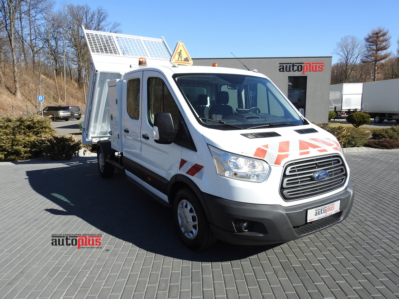 FORD TRANSIT TIPPER DOUBLE CABIN DOKA 6 SEATS CRUISE CONTROL AIR CONDITIONING 130HP - Малотоннажный самосвал: фото 1 FORD TRANSIT TIPPER DOUBLE CABIN DOKA 6 SEATS CRUISE CONTROL AIR CONDITIONING 130HP - Малотоннажный самосвал: фото 1
