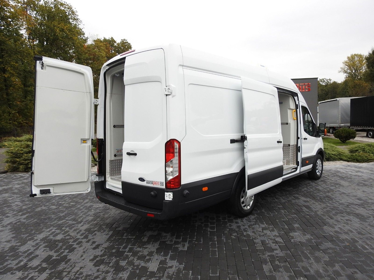 Ford TRANSIT KÜHLKASTENWAGEN 0*C HEIZFUNKTION Ford TRANSIT KÜHLKASTENWAGEN 0*C HEIZFUNKTION - Малотоннажный рефрижератор: фото 3 Ford TRANSIT KÜHLKASTENWAGEN 0*C HEIZFUNKTION Ford TRANSIT KÜHLKASTENWAGEN 0*C HEIZFUNKTION - Малотоннажный рефрижератор: фото 3
