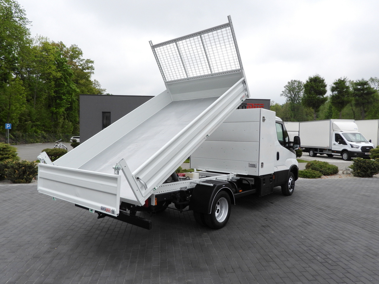 IVECO DAILY 35C14 TIPPER CRUISE CONTROL TWIN WHEELS  140HP - Малотоннажный самосвал: фото 3 IVECO DAILY 35C14 TIPPER CRUISE CONTROL TWIN WHEELS  140HP - Малотоннажный самосвал: фото 3