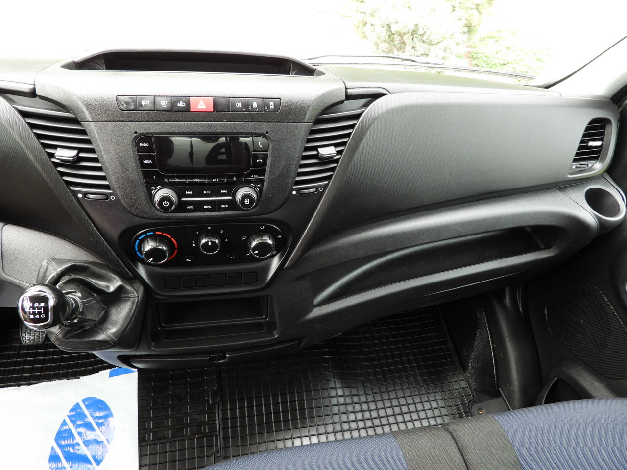 Малотоннажный самосвал IVECO DAILY 35C16 TIPPER CRUISE CONTROL TWIN WHEELS AIR CONDITIONING  160HP: фото 29