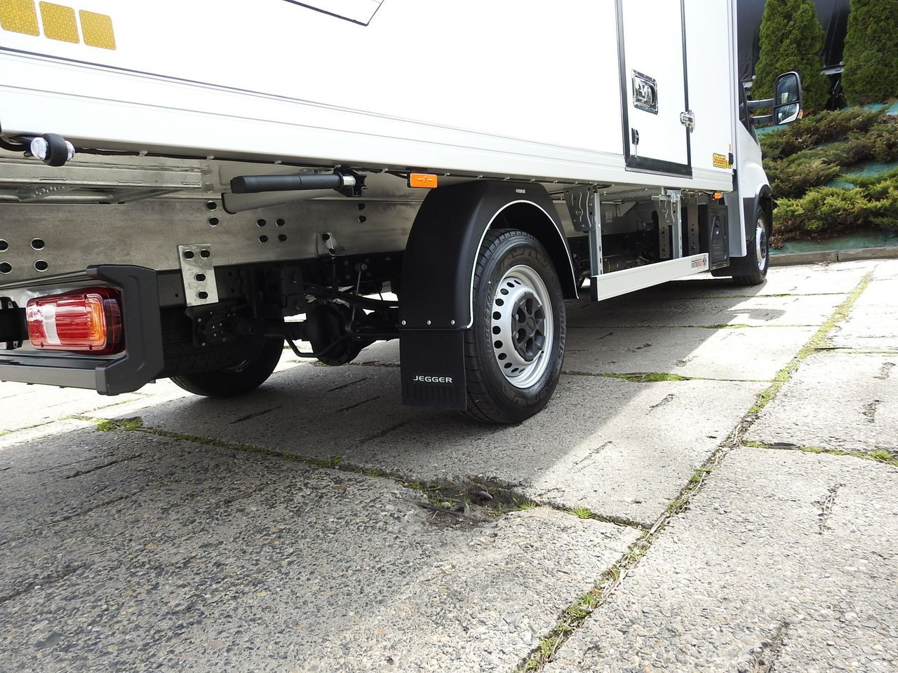 Новый Малотоннажный рефрижератор IVECO DAILY 35S16 NEW REGRIGERATOR BOX -10*C 8 PALLETS HEATING FUNCTION POWER SUPPLY 230V CRUISE CONTROL AIR CONDITIONING 160HP: фото 19