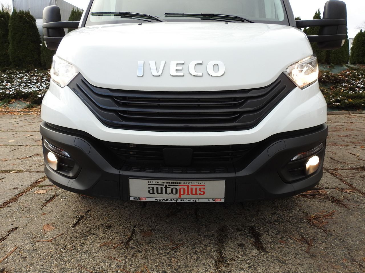 Новый Тентованный фургон IVECO DAILY 35S16 NEW TARPAULIN LIFT 8 PALLETS CRUISE CONTROL AIR CONDITIONING  160HP: фото 17