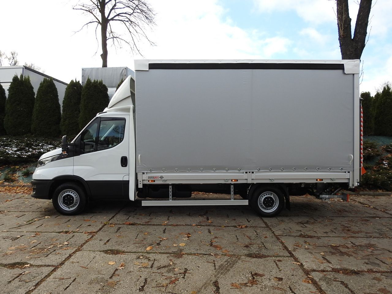 Новый Тентованный фургон IVECO DAILY 35S16 NEW TARPAULIN LIFT 8 PALLETS CRUISE CONTROL AIR CONDITIONING  160HP: фото 7