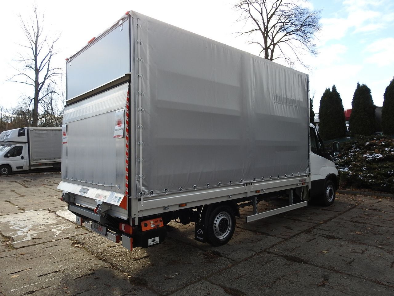 Новый Тентованный фургон IVECO DAILY 35S16 NEW TARPAULIN LIFT 8 PALLETS CRUISE CONTROL AIR CONDITIONING  160HP: фото 16