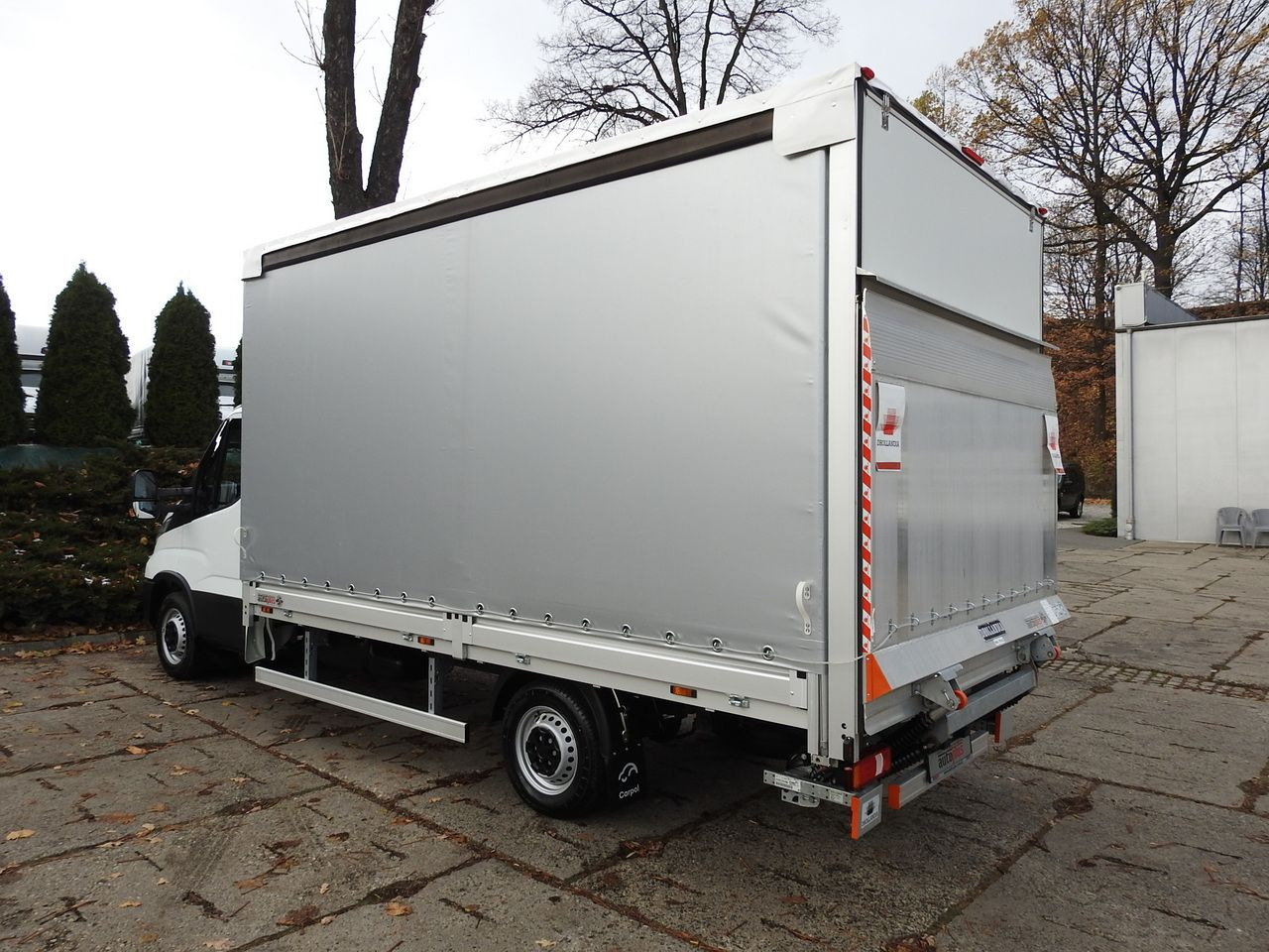 Новый Тентованный фургон IVECO DAILY 35S16 NEW TARPAULIN LIFT 8 PALLETS CRUISE CONTROL AIR CONDITIONING  160HP: фото 10