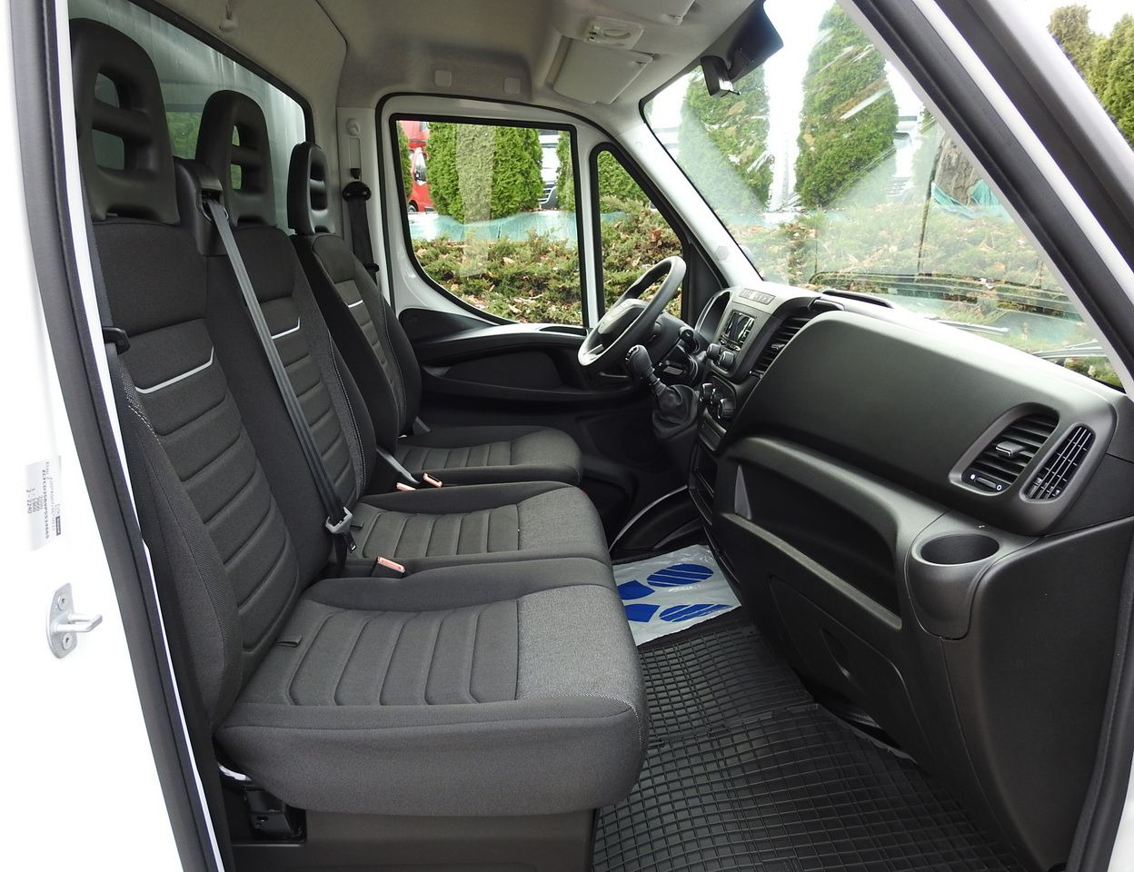 Новый Тентованный фургон IVECO DAILY 35S16 NEW TARPAULIN LIFT 8 PALLETS CRUISE CONTROL AIR CONDITIONING  160HP: фото 46