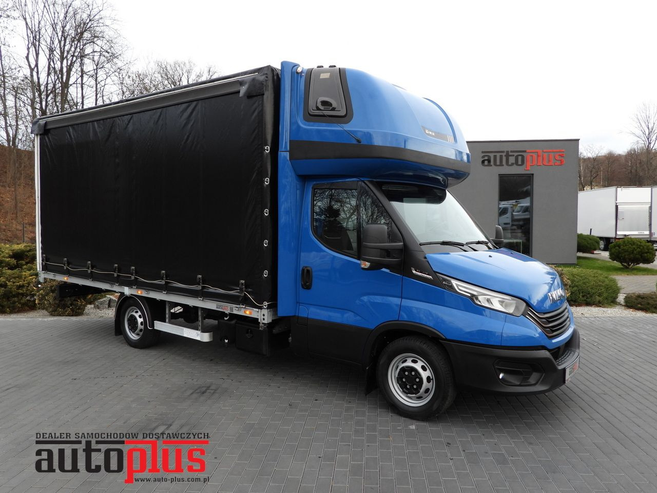 IVECO DAILY 35S21 TARPAULIN 10 PALLETS WEBASTO CRUISE CONTROL NAVIGATION LED LIGHTS AUTOMATIC TRANSMISSION HI-MATIC AIR CONDITIONING 210HP - Тентованный фургон: фото 1 IVECO DAILY 35S21 TARPAULIN 10 PALLETS WEBASTO CRUISE CONTROL NAVIGATION LED LIGHTS AUTOMATIC TRANSMISSION HI-MATIC AIR CONDITIONING 210HP - Тентованный фургон: фото 1