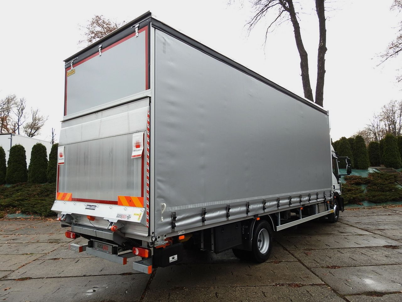 IVECO EUROCARGO 120-250 NEW TARPAULIN LIFT 18 PALLETS WEBASTO CRUISE CONTROL AIR CONDITIONING LED LIGHTS PNEUMATICS AUTOMATIC TRANSMISSION HI-MATIC 250HP - Тентованный грузовик: фото 3 IVECO EUROCARGO 120-250 NEW TARPAULIN LIFT 18 PALLETS WEBASTO CRUISE CONTROL AIR CONDITIONING LED LIGHTS PNEUMATICS AUTOMATIC TRANSMISSION HI-MATIC 250HP - Тентованный грузовик: фото 3