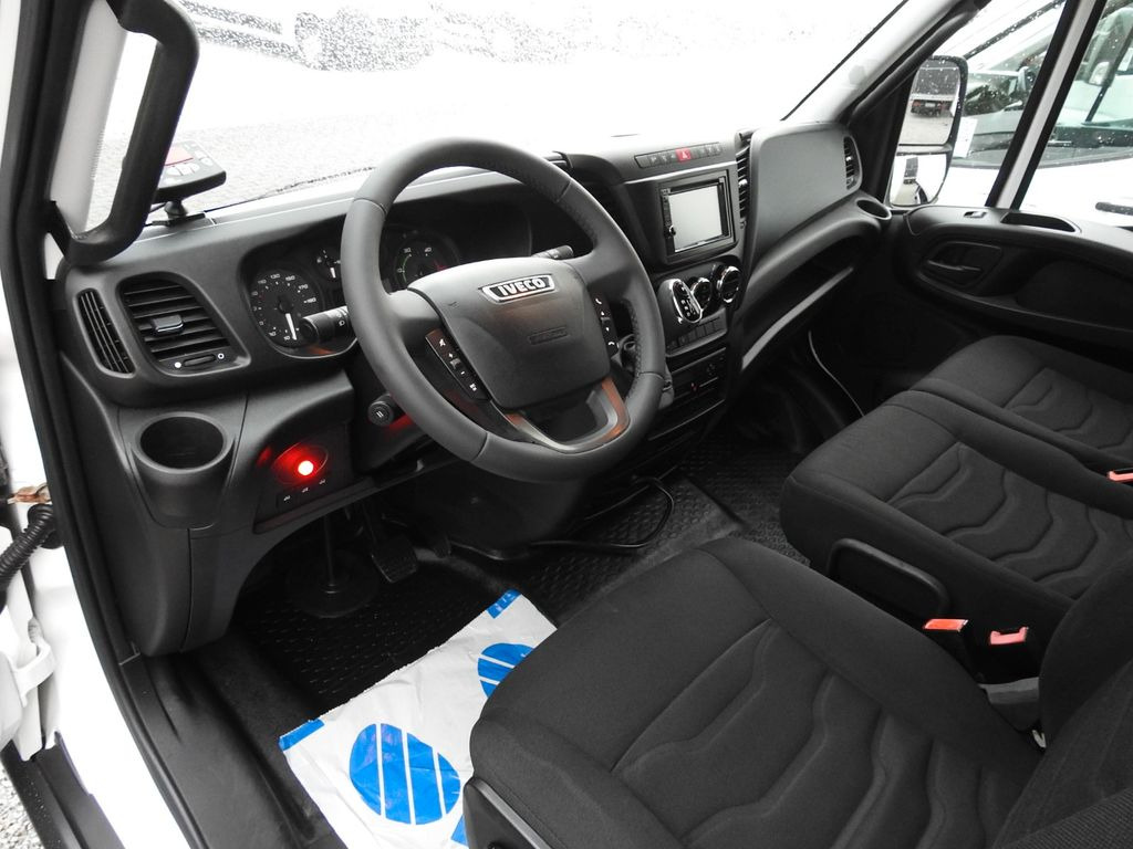 Iveco DAILY 70C17 KÜHLKOFFER 0*C AUFZUG 9 PALETTEN - Малотоннажный рефрижератор: фото 2 Iveco DAILY 70C17 KÜHLKOFFER 0*C AUFZUG 9 PALETTEN - Малотоннажный рефрижератор: фото 2