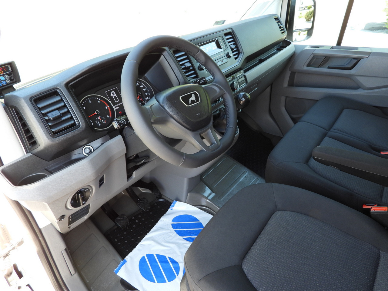 MAN TGE 3.140 REGRIGERATOR BOX -1*C 8 PALLETS HEATING FUNCTION CRUISE CONTROL PNEUMATICS AIR CONDITIONING 140HP - Малотоннажный рефрижератор: фото 2 MAN TGE 3.140 REGRIGERATOR BOX -1*C 8 PALLETS HEATING FUNCTION CRUISE CONTROL PNEUMATICS AIR CONDITIONING 140HP - Малотоннажный рефрижератор: фото 2