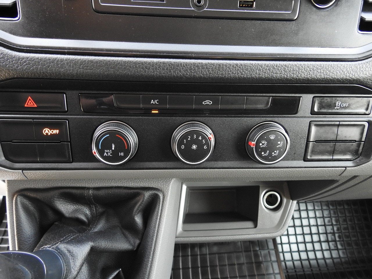 Тентованный фургон MAN TGE TARPAULIN 10 PALLETS AIR CONDITIONING  180HP: фото 39