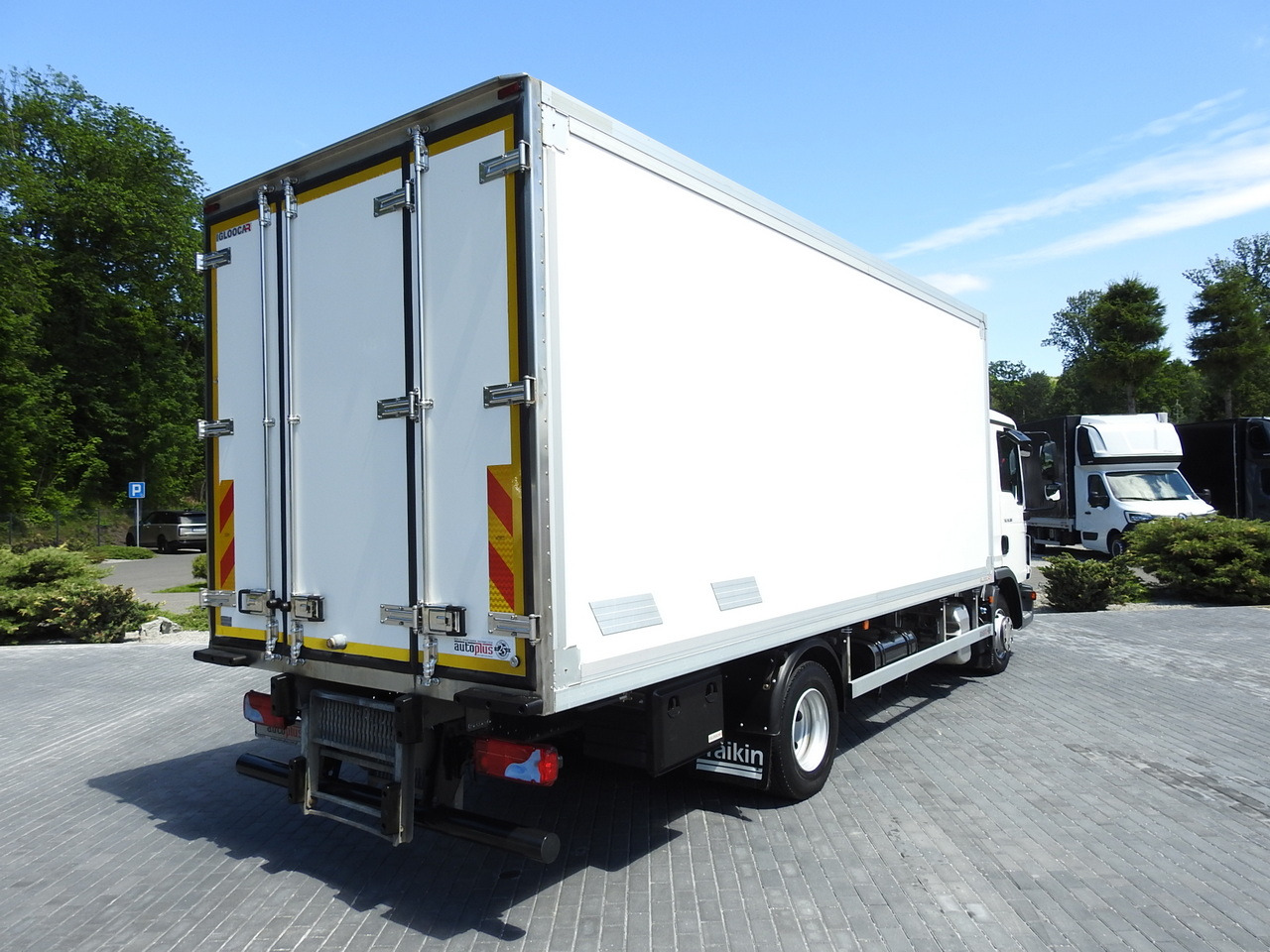 MAN TGL 10.180 REGRIGERATOR BOX -20*C 11 PALLETS POWER SUPPLY 230V AIR CONDITIONING PNEUMATICS TWIN WHEELS 180HP - Рефрижератор: фото 3 MAN TGL 10.180 REGRIGERATOR BOX -20*C 11 PALLETS POWER SUPPLY 230V AIR CONDITIONING PNEUMATICS TWIN WHEELS 180HP - Рефрижератор: фото 3