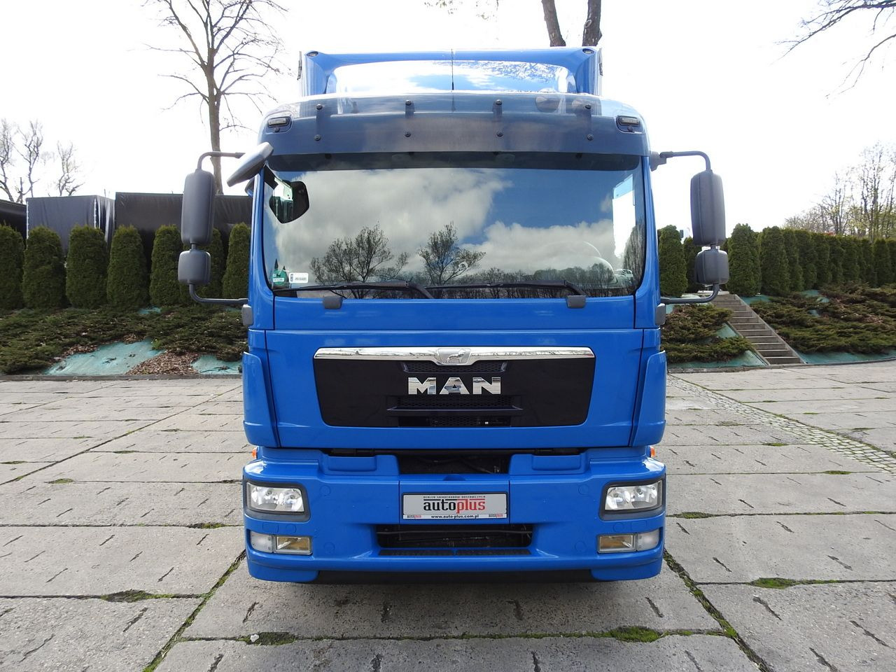 MAN TGM 15.290 TARPAULIN LIFT 18 PALLETS CRUISE CONTROL TWIN WHEELS AIR CONDITIONING 290HP - Тентованный фургон: фото 5 MAN TGM 15.290 TARPAULIN LIFT 18 PALLETS CRUISE CONTROL TWIN WHEELS AIR CONDITIONING 290HP - Тентованный фургон: фото 5