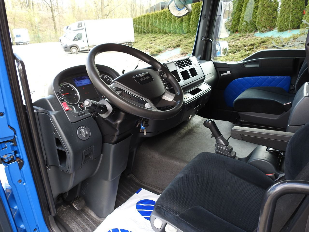 MAN TGM 15.290 TARPAULIN LIFT 18 PALLETS CRUISE CONTROL TWIN WHEELS AIR CONDITIONING 290HP - Тентованный фургон: фото 2 MAN TGM 15.290 TARPAULIN LIFT 18 PALLETS CRUISE CONTROL TWIN WHEELS AIR CONDITIONING 290HP - Тентованный фургон: фото 2