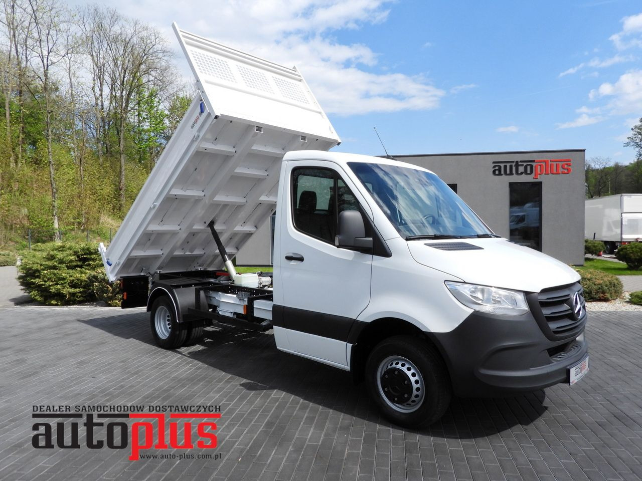 MERCEDES SPRINTER 514 TIPPER CRUISE CONTROL TWIN WHEELS AIR CONDITIONING 140HP - Малотоннажный самосвал: фото 1 MERCEDES SPRINTER 514 TIPPER CRUISE CONTROL TWIN WHEELS AIR CONDITIONING 140HP - Малотоннажный самосвал: фото 1