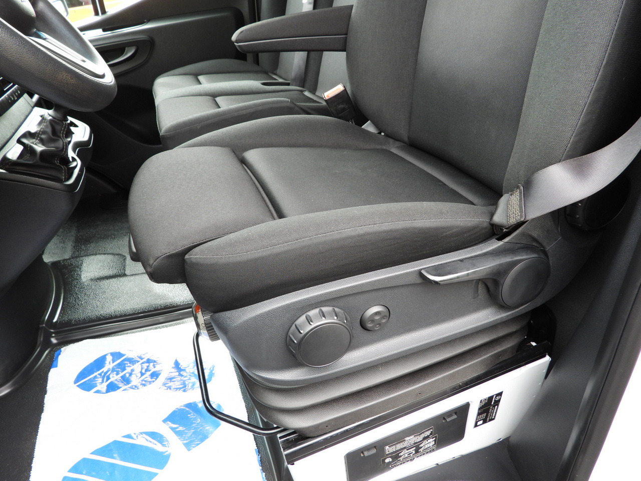 Тентованный фургон MERCEDES SPRINTER 519 TARPAULIN 8 PALLETS WEBASTO CRUISE CONTROL TWIN WHEELS AIR CONDITIONING 190HP: фото 31 Тентованный фургон MERCEDES SPRINTER 519 TARPAULIN 8 PALLETS WEBASTO CRUISE CONTROL TWIN WHEELS AIR CONDITIONING 190HP: фото 31