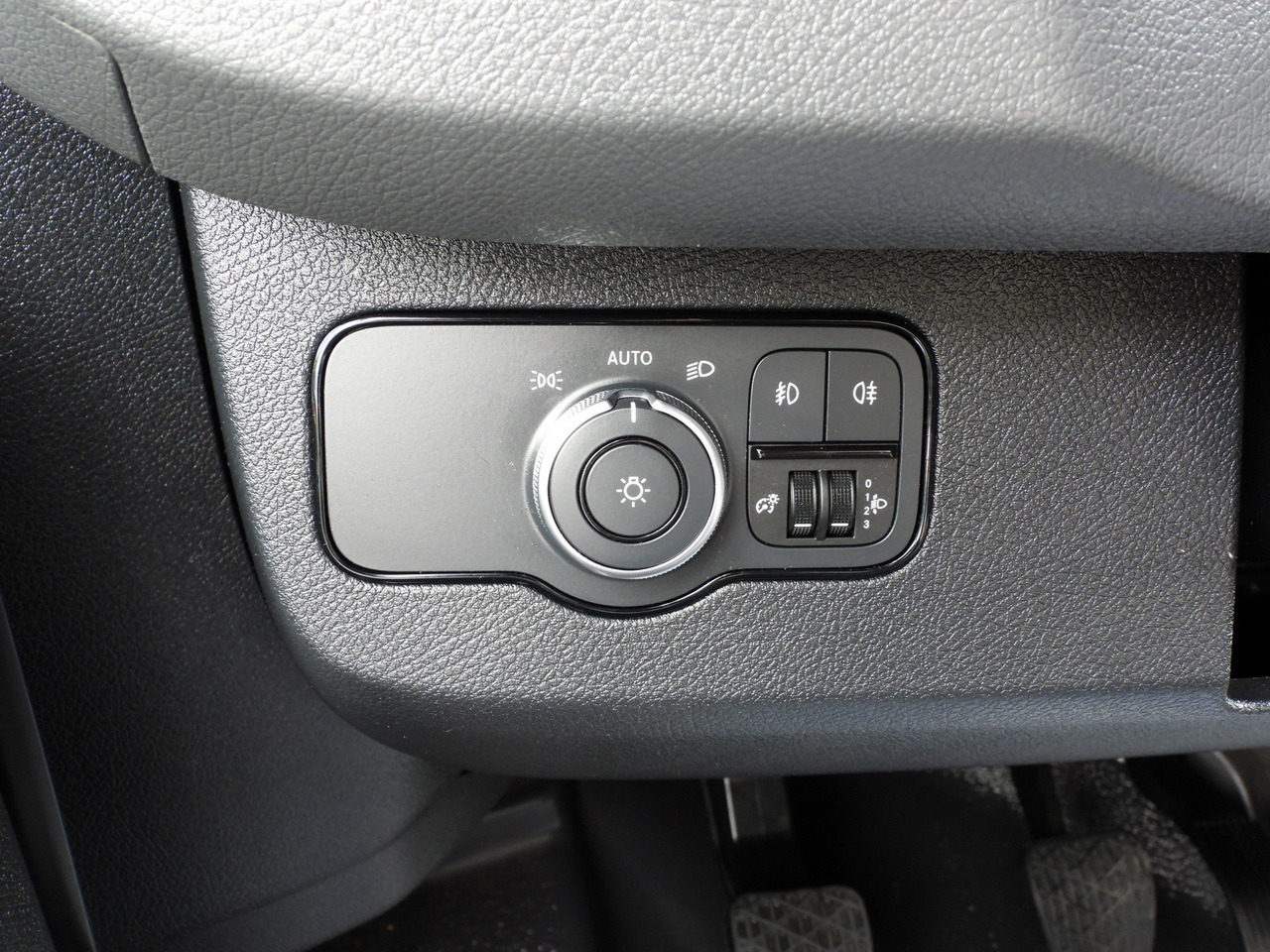 Тентованный фургон MERCEDES SPRINTER 519 TARPAULIN 8 PALLETS WEBASTO CRUISE CONTROL TWIN WHEELS AIR CONDITIONING 190HP: фото 32 Тентованный фургон MERCEDES SPRINTER 519 TARPAULIN 8 PALLETS WEBASTO CRUISE CONTROL TWIN WHEELS AIR CONDITIONING 190HP: фото 32