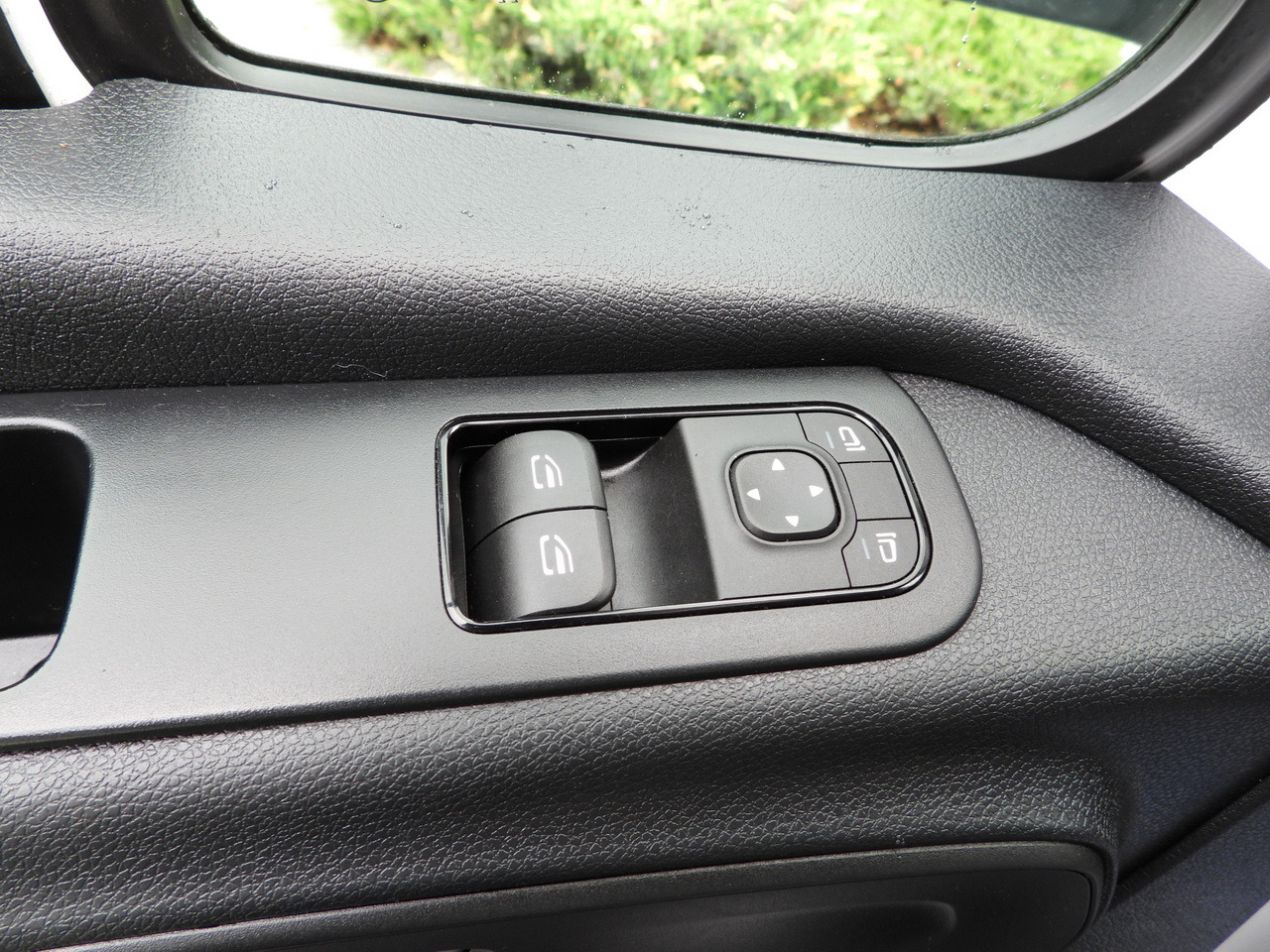 Тентованный фургон MERCEDES SPRINTER 519 TARPAULIN 8 PALLETS WEBASTO CRUISE CONTROL TWIN WHEELS AIR CONDITIONING 190HP: фото 30 Тентованный фургон MERCEDES SPRINTER 519 TARPAULIN 8 PALLETS WEBASTO CRUISE CONTROL TWIN WHEELS AIR CONDITIONING 190HP: фото 30