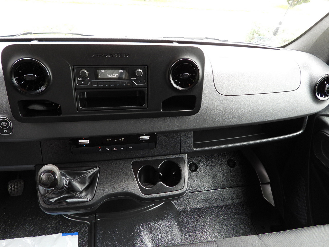 Тентованный фургон MERCEDES SPRINTER 519 TARPAULIN 8 PALLETS WEBASTO CRUISE CONTROL TWIN WHEELS AIR CONDITIONING 190HP: фото 37 Тентованный фургон MERCEDES SPRINTER 519 TARPAULIN 8 PALLETS WEBASTO CRUISE CONTROL TWIN WHEELS AIR CONDITIONING 190HP: фото 37