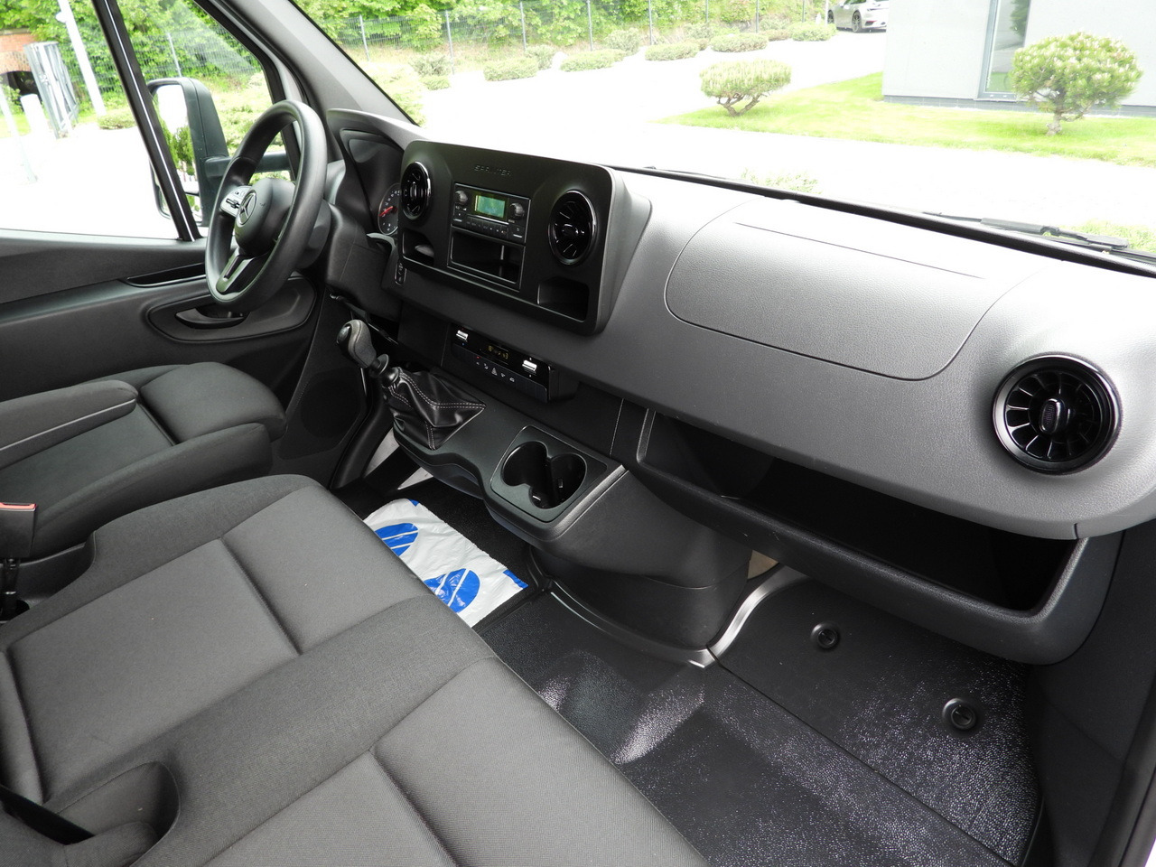 Тентованный фургон MERCEDES SPRINTER 519 TARPAULIN 8 PALLETS WEBASTO CRUISE CONTROL TWIN WHEELS AIR CONDITIONING 190HP: фото 44 Тентованный фургон MERCEDES SPRINTER 519 TARPAULIN 8 PALLETS WEBASTO CRUISE CONTROL TWIN WHEELS AIR CONDITIONING 190HP: фото 44