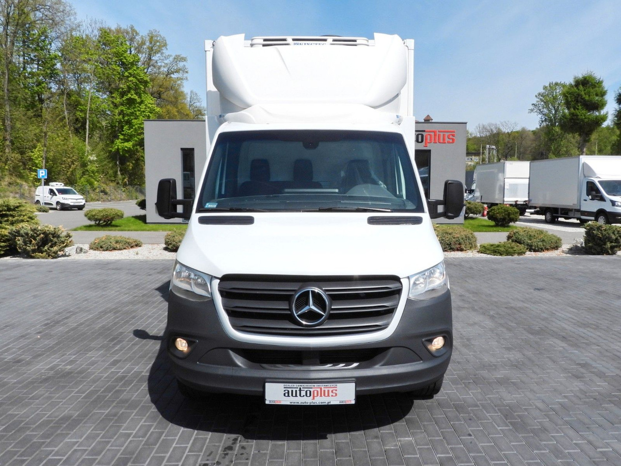 Mercedes-Benz SPRINTER 316 KÜHLKOFFER 0*C AUFZUG 8 PALETTEN - Малотоннажный рефрижератор: фото 5 Mercedes-Benz SPRINTER 316 KÜHLKOFFER 0*C AUFZUG 8 PALETTEN - Малотоннажный рефрижератор: фото 5
