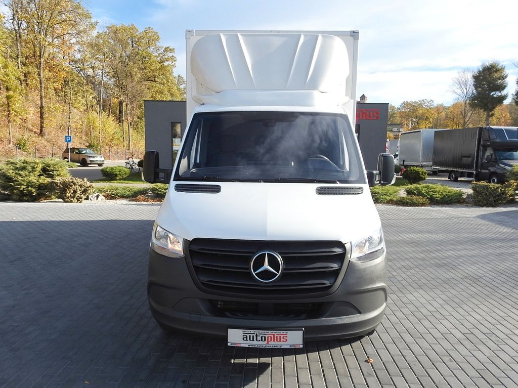 Mercedes-Benz SPRINTER KOFFER AUFZUG 8 PALETTEN KLIMAANLAGE - Малотоннажный фургон: фото 5 Mercedes-Benz SPRINTER KOFFER AUFZUG 8 PALETTEN KLIMAANLAGE - Малотоннажный фургон: фото 5