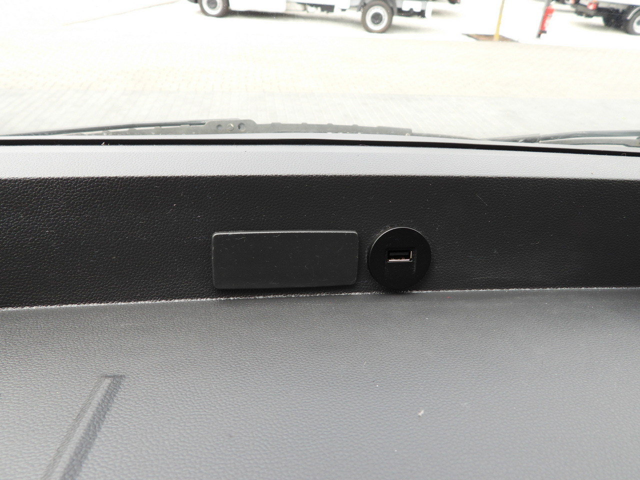 Тентованный фургон OPEL MOVANO TARPAULIN LIFT 9 PALLETS WEBASTO CRUISE CONTROL LED LIGHTS PNEUMATICS AIR CONDITIONING 165HP: фото 43 Тентованный фургон OPEL MOVANO TARPAULIN LIFT 9 PALLETS WEBASTO CRUISE CONTROL LED LIGHTS PNEUMATICS AIR CONDITIONING 165HP: фото 43