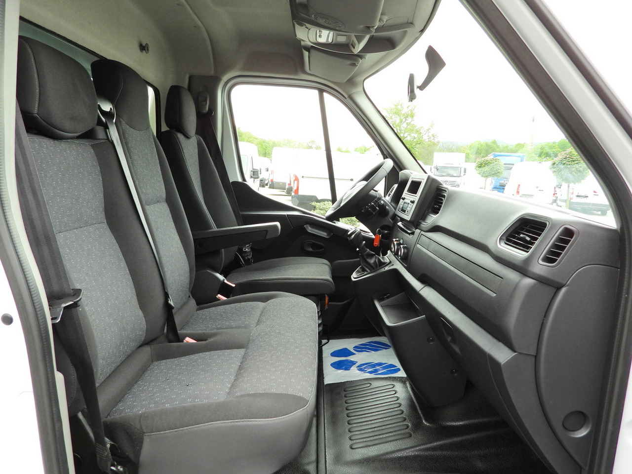 Тентованный фургон OPEL MOVANO TARPAULIN LIFT 9 PALLETS WEBASTO CRUISE CONTROL LED LIGHTS PNEUMATICS AIR CONDITIONING 165HP: фото 44 Тентованный фургон OPEL MOVANO TARPAULIN LIFT 9 PALLETS WEBASTO CRUISE CONTROL LED LIGHTS PNEUMATICS AIR CONDITIONING 165HP: фото 44