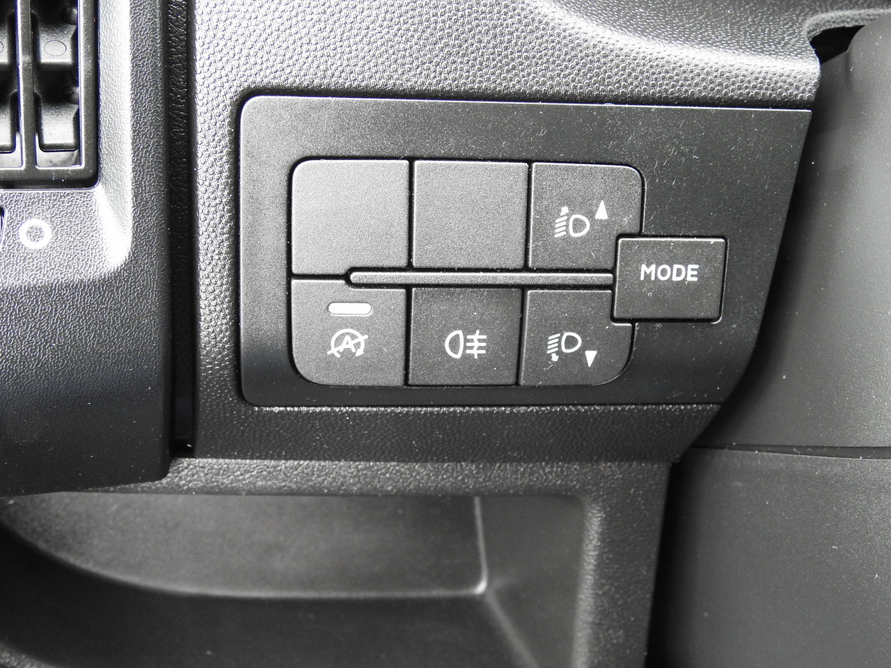Малотоннажный фургон PEUGEOT BOXER BOX LIFT 8 PALLETS CRUISE CONTROL AIR CONDITIONING  140HP: фото 26