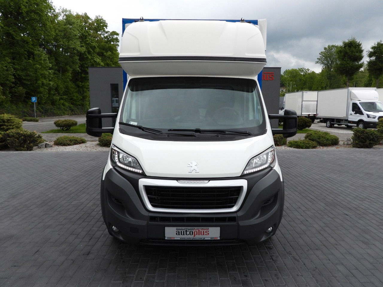 Peugeot BOXER PRITSCHE PLANE 10 PALETEN WEBASTO TEMPOMAT Peugeot BOXER PRITSCHE PLANE 10 PALETEN WEBASTO TEMPOMAT - Тентованный фургон: фото 5 Peugeot BOXER PRITSCHE PLANE 10 PALETEN WEBASTO TEMPOMAT Peugeot BOXER PRITSCHE PLANE 10 PALETEN WEBASTO TEMPOMAT - Тентованный фургон: фото 5