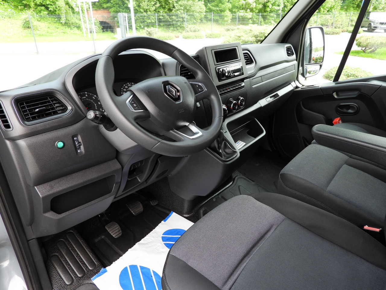 RENAULT MASTER TARPAULIN 10 PALLETS WEBASTO CRUISE CONTROL LED LIGHTS PNEUMATICS AIR CONDITIONING 165HP - Тентованный фургон: фото 2 RENAULT MASTER TARPAULIN 10 PALLETS WEBASTO CRUISE CONTROL LED LIGHTS PNEUMATICS AIR CONDITIONING 165HP - Тентованный фургон: фото 2