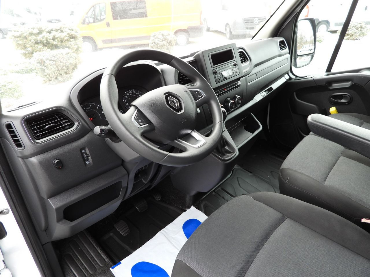 RENAULT MASTER TARPAULIN 10 PALLETS WEBASTO CRUISE CONTROL LED LIGHTS PNEUMATICS AIR CONDITIONING 165HP - Тентованный фургон: фото 2 RENAULT MASTER TARPAULIN 10 PALLETS WEBASTO CRUISE CONTROL LED LIGHTS PNEUMATICS AIR CONDITIONING 165HP - Тентованный фургон: фото 2