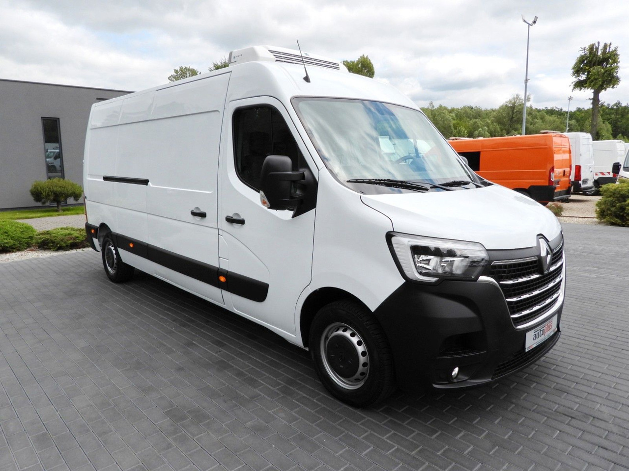 Renault MASTER KÜHLKASTENWAGEN -5*C TEMPOMAT NAVIGATION - Малотоннажный рефрижератор: фото 4 Renault MASTER KÜHLKASTENWAGEN -5*C TEMPOMAT NAVIGATION - Малотоннажный рефрижератор: фото 4