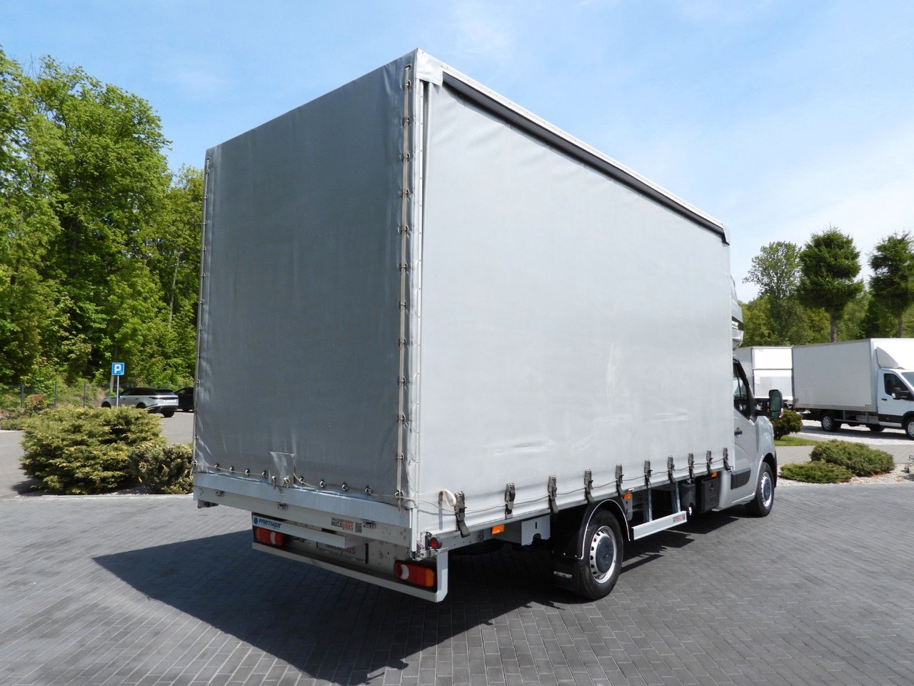 Renault MASTER PRITSCHE PLANE 10 PALETTEN WEBASTO A/C - Тентованный фургон: фото 3 Renault MASTER PRITSCHE PLANE 10 PALETTEN WEBASTO A/C - Тентованный фургон: фото 3