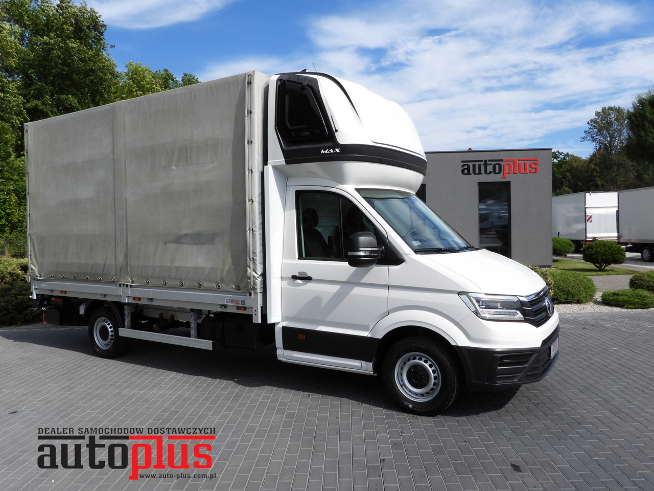 VOLKSWAGEN CRAFTER TARPAULIN LIFT 8 PALLETS WEBASTO CRUISE CONTROL LED LIGHTS AIR CONDITIONING 180HP - Тентованный фургон: фото 1 VOLKSWAGEN CRAFTER TARPAULIN LIFT 8 PALLETS WEBASTO CRUISE CONTROL LED LIGHTS AIR CONDITIONING 180HP - Тентованный фургон: фото 1