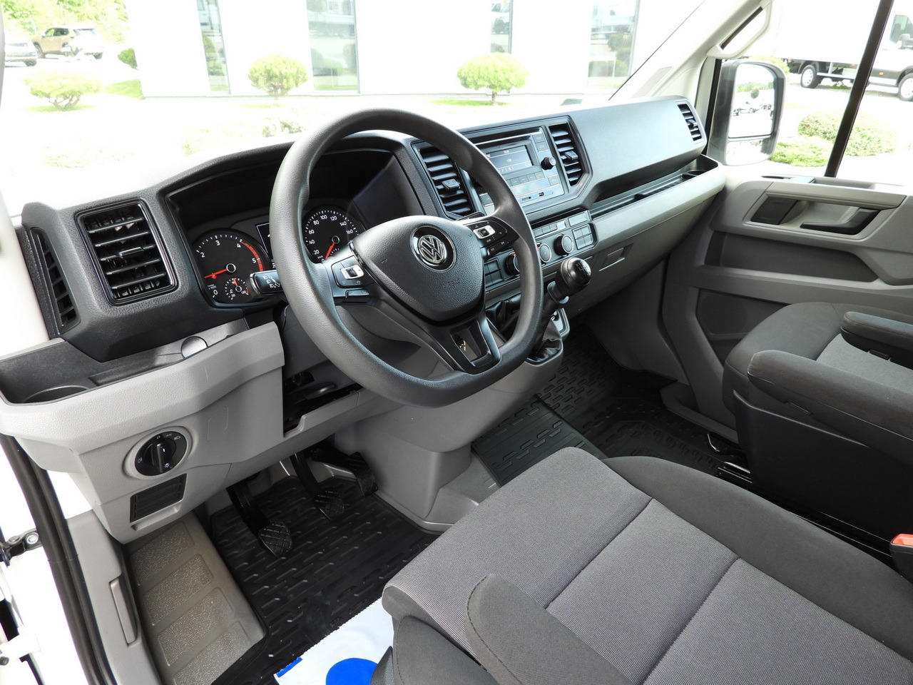 VOLKSWAGEN CRAFTER TARPAULIN LIFT 8 PALLETS WEBASTO CRUISE CONTROL LED LIGHTS AIR CONDITIONING  180HP - Тентованный фургон: фото 2 VOLKSWAGEN CRAFTER TARPAULIN LIFT 8 PALLETS WEBASTO CRUISE CONTROL LED LIGHTS AIR CONDITIONING  180HP - Тентованный фургон: фото 2