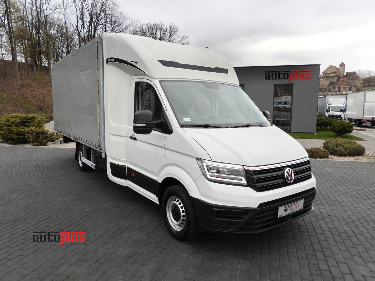Volkswagen CRAFTER PRITSCHE PLANE 10 PALETTEN WEBASTO - Тентованный фургон: фото 1 Volkswagen CRAFTER PRITSCHE PLANE 10 PALETTEN WEBASTO - Тентованный фургон: фото 1