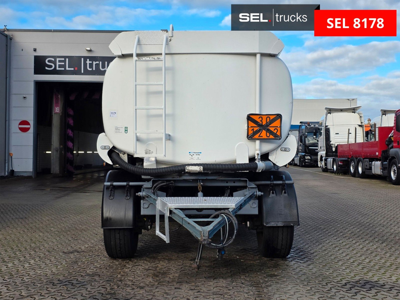 Esterer, Ulrich TA 18.186 /Alu-Felgen /ADR AT / - Прицеп-цистерна: фото 2 Esterer, Ulrich TA 18.186 /Alu-Felgen /ADR AT / - Прицеп-цистерна: фото 2