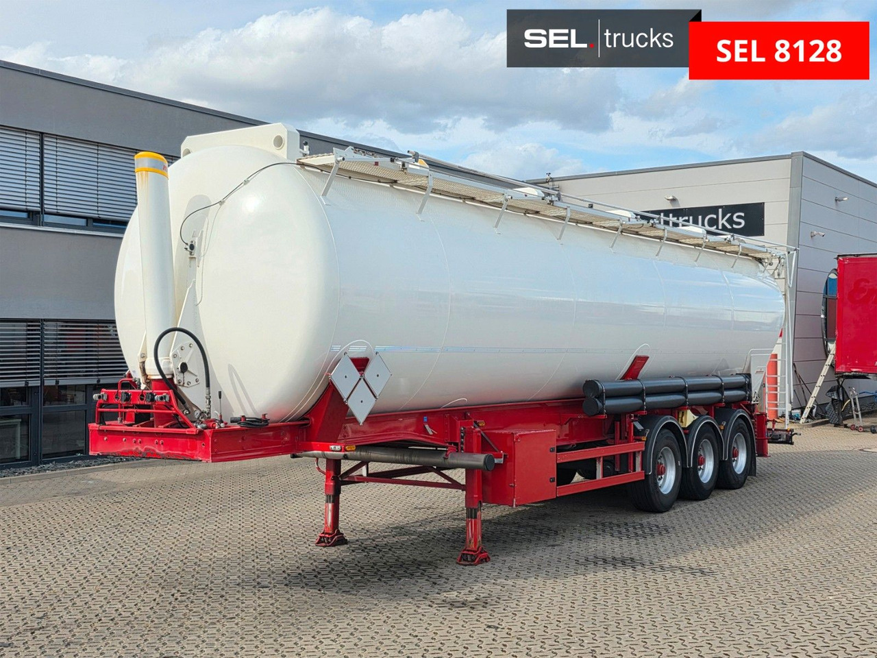 Kässbohrer XS / Kippsilo / 60 m3 / ADR AT - Полуприцеп цистерна для сыпучих грузов: фото 1 Kässbohrer XS / Kippsilo / 60 m3 / ADR AT - Полуприцеп цистерна для сыпучих грузов: фото 1