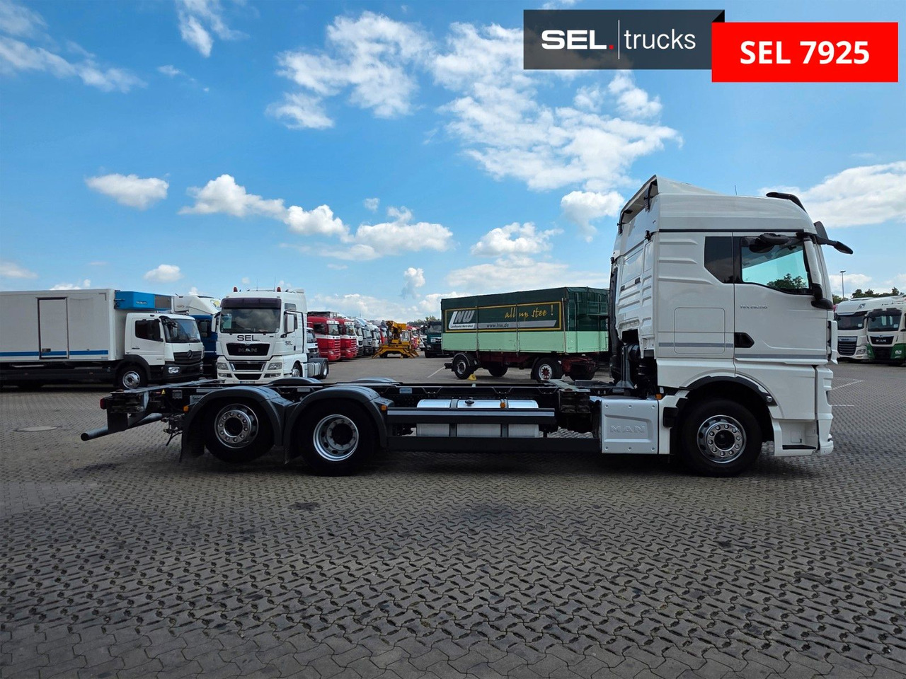 MAN TGX 26.510 6x2-2 LL CH / ZF Intarder / Liftachse - Грузовик-контейнеровоз/ Сменный кузов: фото 4 MAN TGX 26.510 6x2-2 LL CH / ZF Intarder / Liftachse - Грузовик-контейнеровоз/ Сменный кузов: фото 4