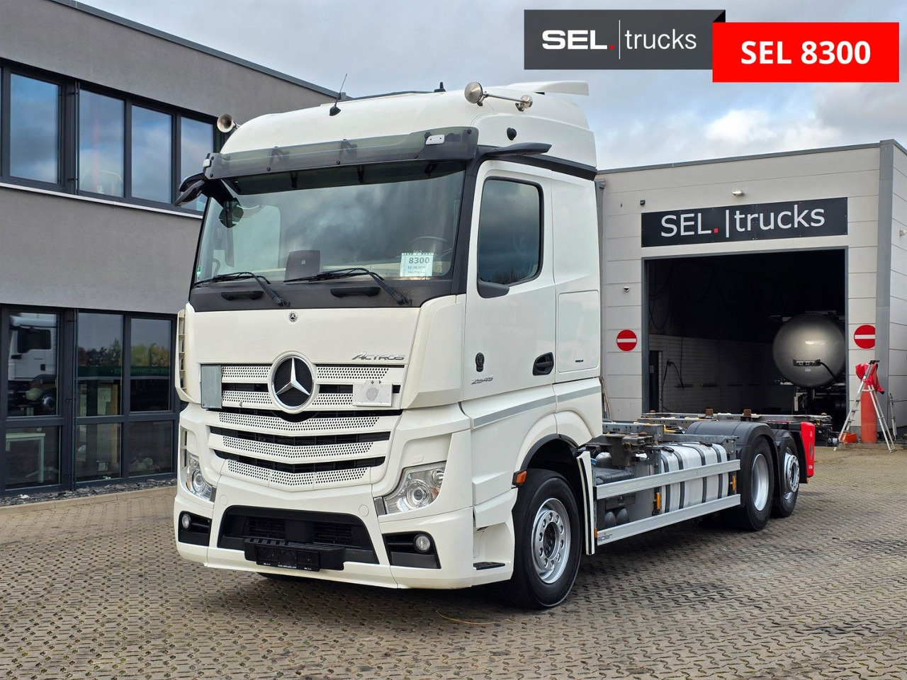 Mercedes-Benz Actros 2545 /Retarder/2 Tanks/Xenon/Liftachse/6D - Грузовик-контейнеровоз/ Сменный кузов: фото 1 Mercedes-Benz Actros 2545 /Retarder/2 Tanks/Xenon/Liftachse/6D - Грузовик-контейнеровоз/ Сменный кузов: фото 1