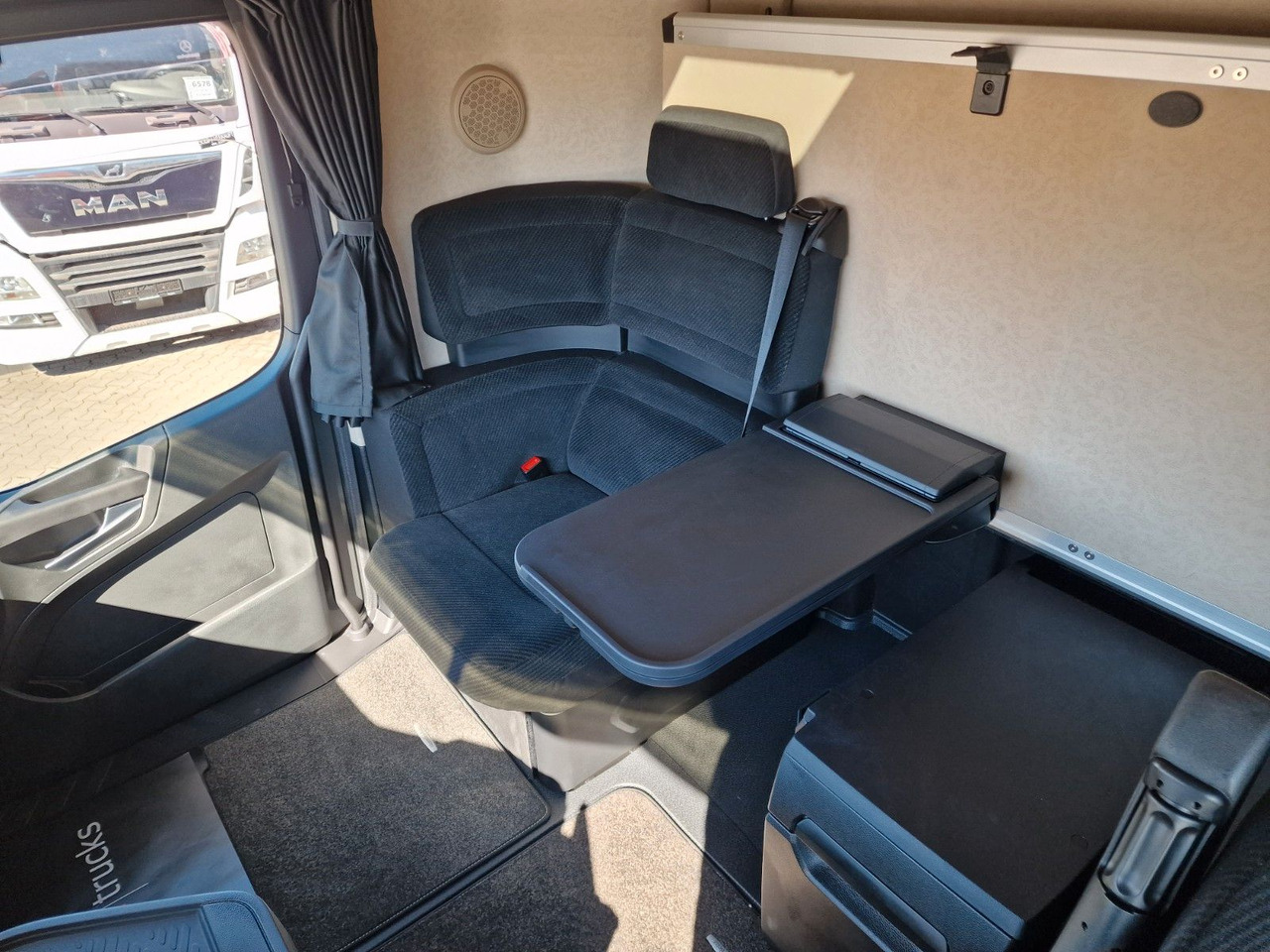 Тентованный грузовик Mercedes-Benz Actros 2548 / Retarder / Euro 6E / Aluklappen: фото 20