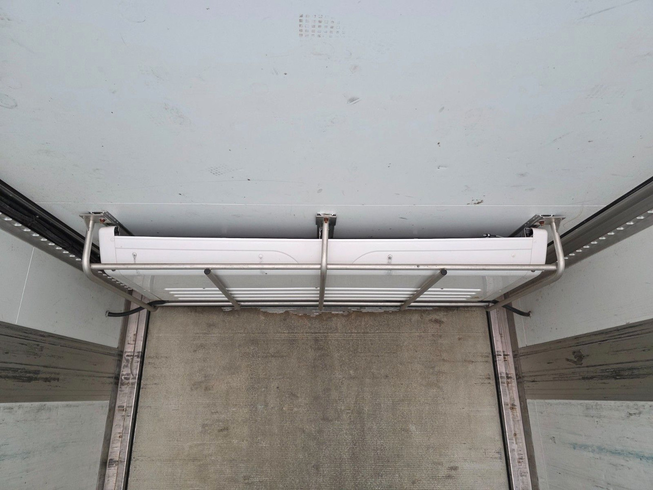 Прицеп-рефрижератор Schmitz Cargobull ZKO18/L 7.25 FP45 COOL / Tandem: фото 12 Прицеп-рефрижератор Schmitz Cargobull ZKO18/L 7.25 FP45 COOL / Tandem: фото 12