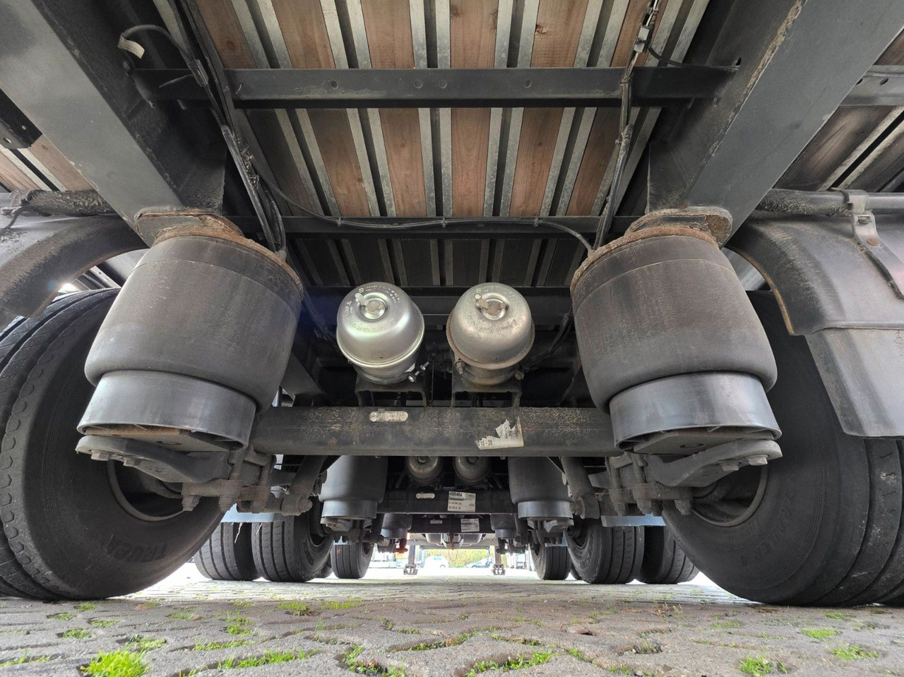 Для перевозки напитков Schwarzmüller SJ / Liftachse / Schwanenhals: фото 29