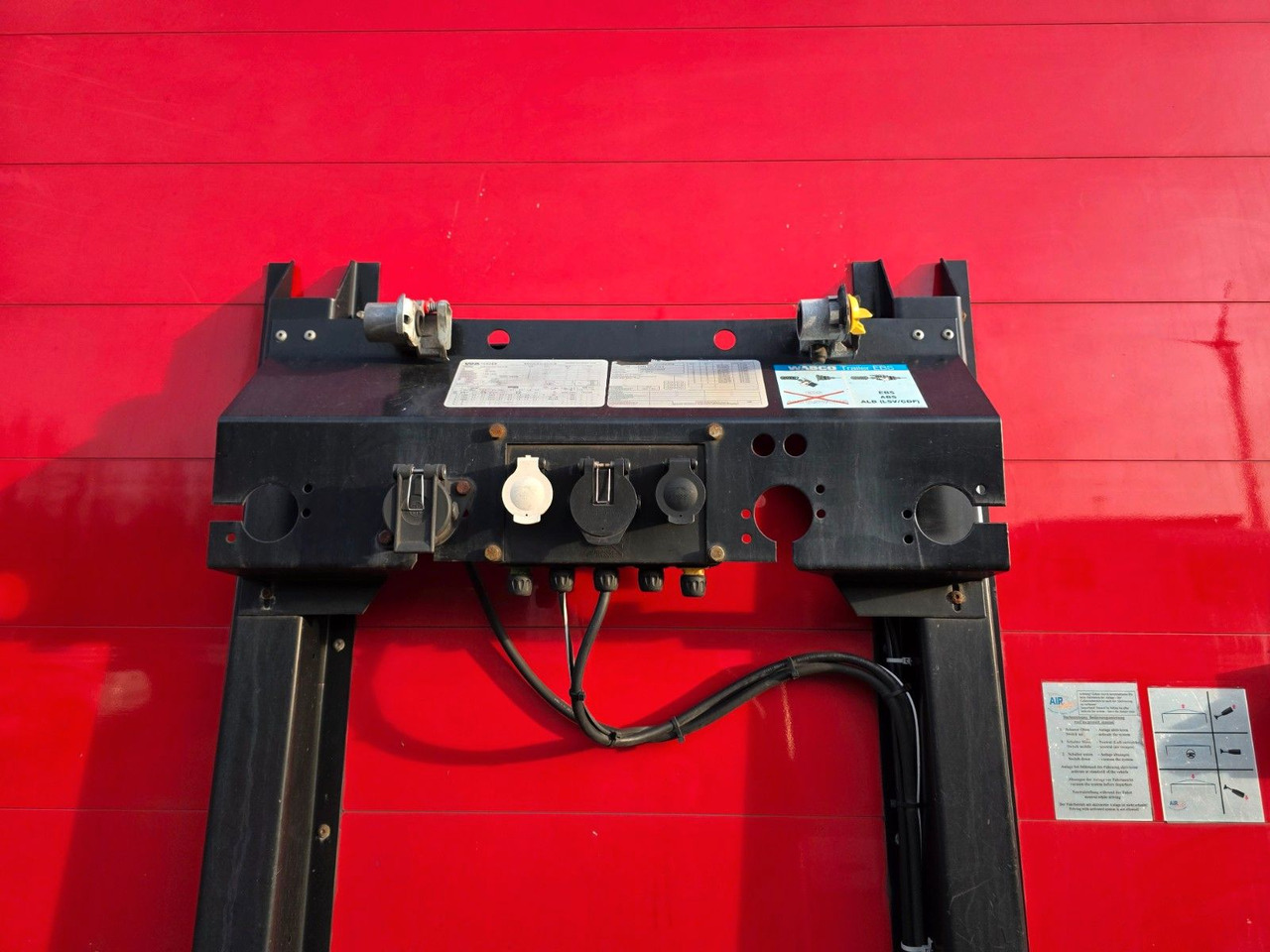 Для перевозки напитков Schwarzmüller SJ / Liftachse / Schwanenhals: фото 25