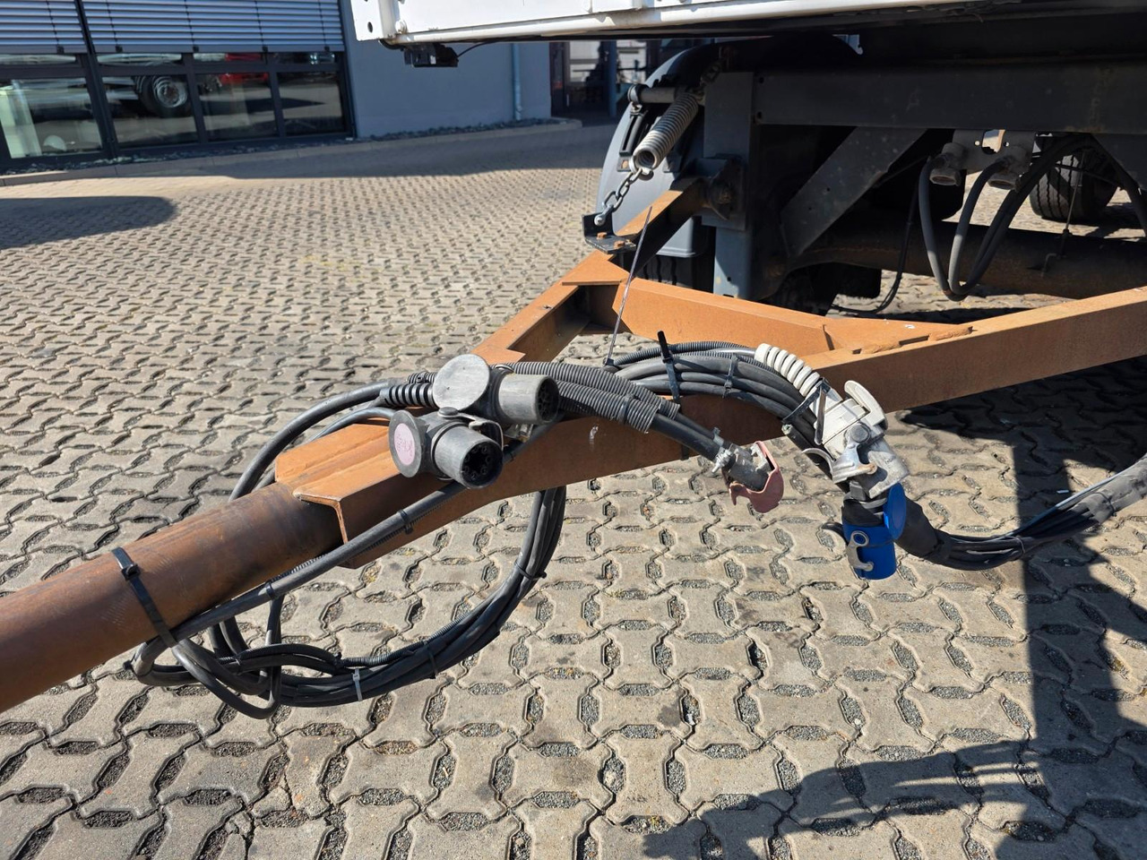 Прицеп для перевозки напитков System Trailer PRASL 18 / Ladebordwand: фото 24 Прицеп для перевозки напитков System Trailer PRASL 18 / Ladebordwand: фото 24