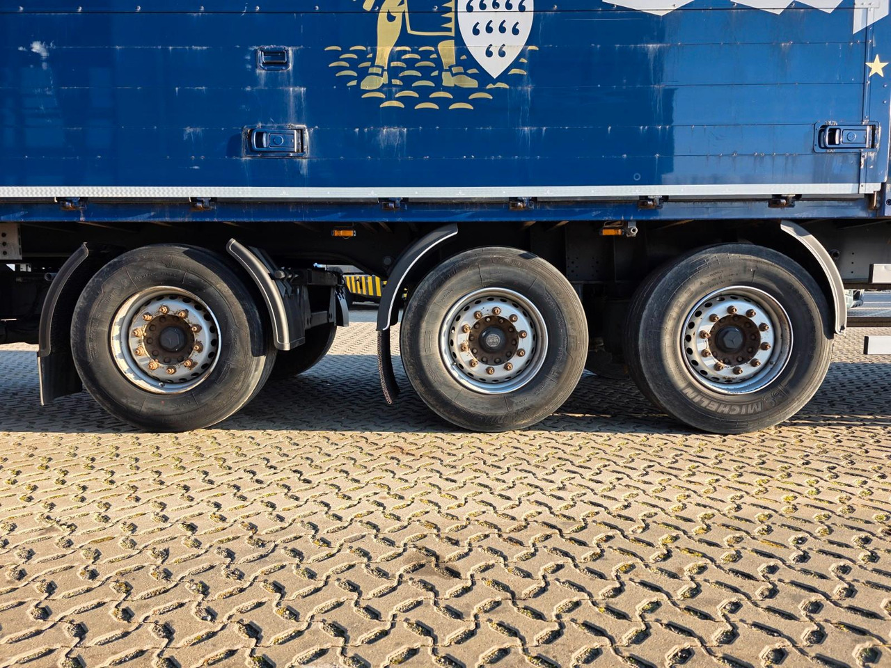 Для перевозки напитков System Trailer PRSSL-24-1TRI / Ladebordwand: фото 40