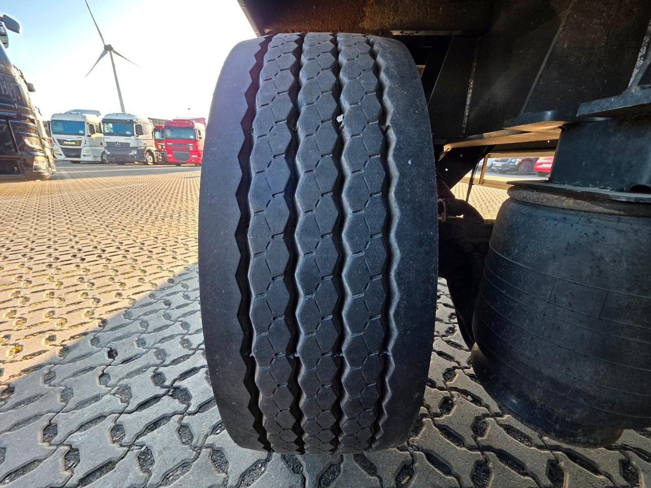 Для перевозки напитков System Trailer PRSSL-24-1TRI / Ladebordwand: фото 34