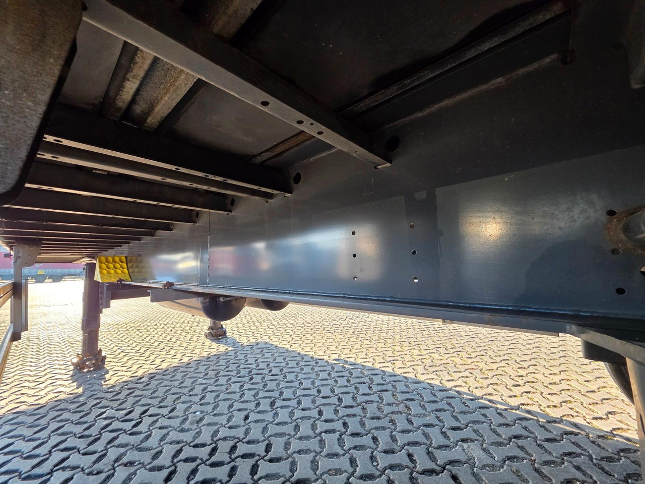 Для перевозки напитков System Trailer PRSSL-24-1TRI / Ladebordwand: фото 19