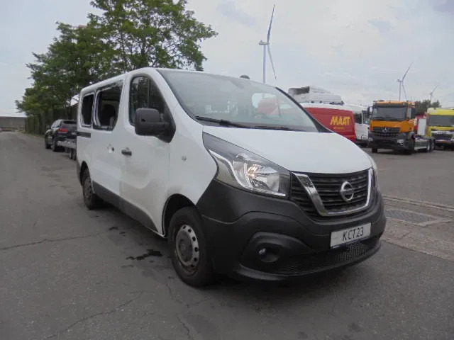 Nissan NV 300 - Автобус: фото 3 Nissan NV 300 - Автобус: фото 3